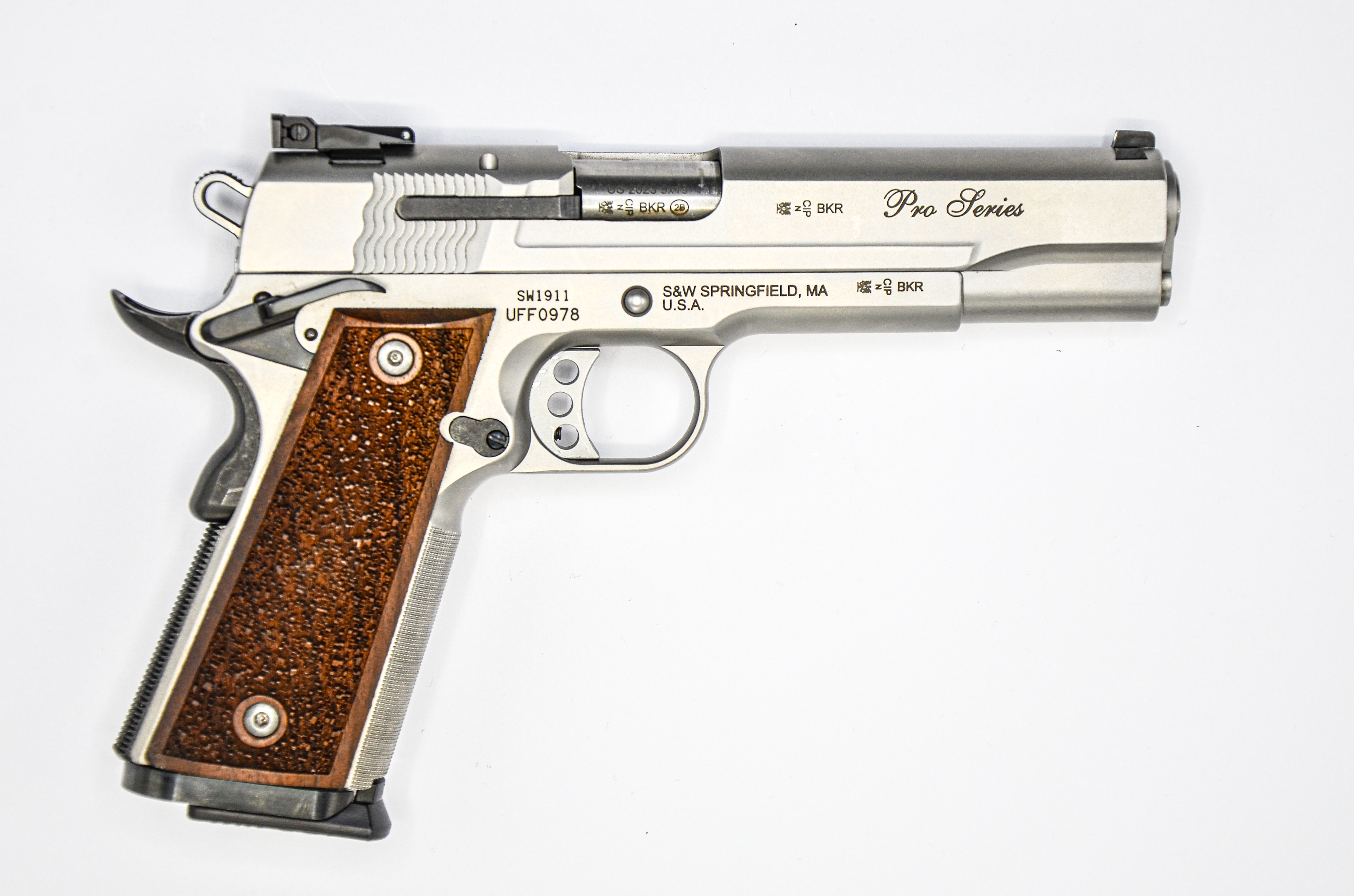 S&W 1911 Pro Series 9x19 GBW